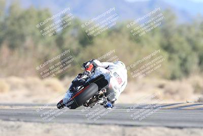 media/Dec-07-2025-CVMA (Sun) [[3e7d2de5dc]]/Race 12- Formula 40 MW and LW/